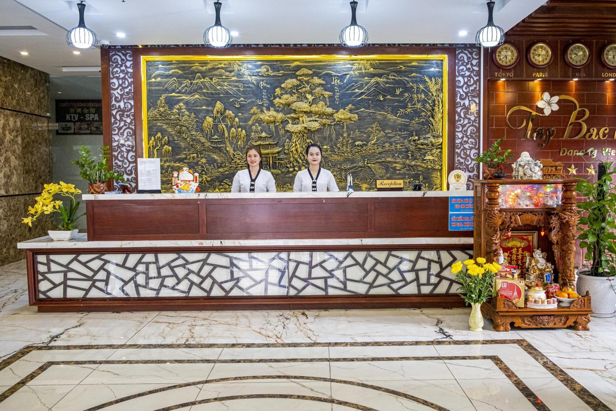 Tay Bac Hotel Дананг Екстериор снимка